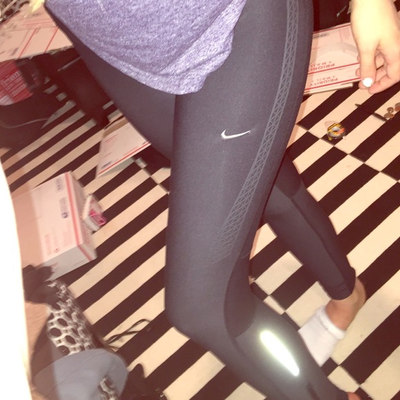 NIKE Running Tights💛