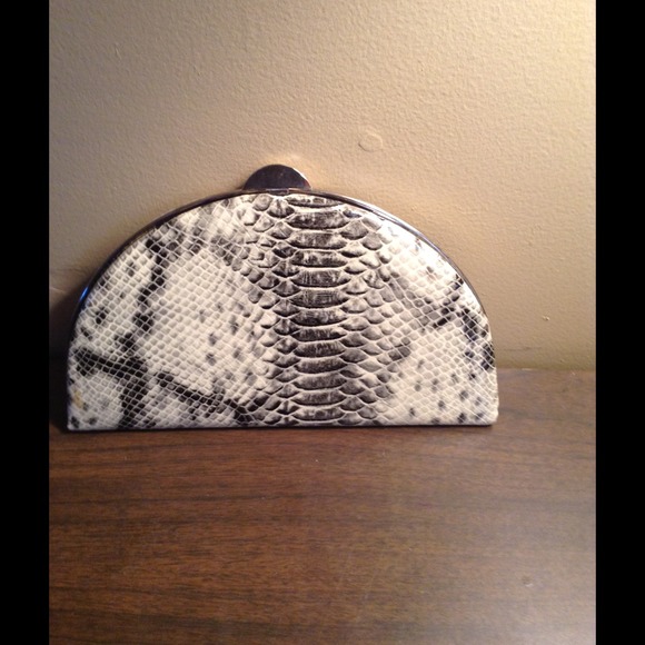Snake skin print clutch pure