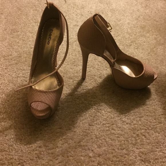 Bebe blush heels worn size 8