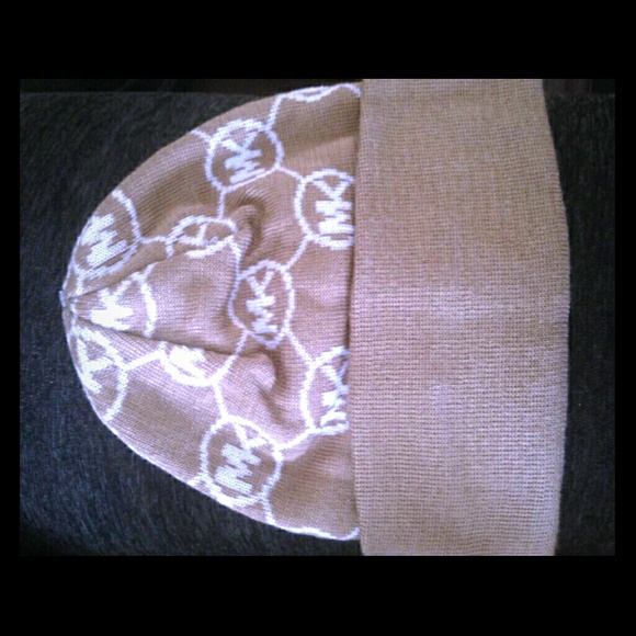 Michael Kors hat and scarf, brand new