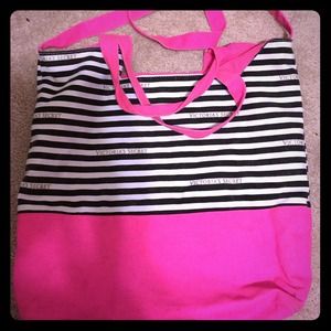 Victories secret hand bag/duffle