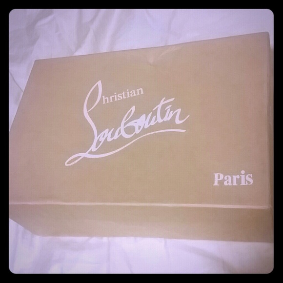 Imitated christian louboutin in the color nude