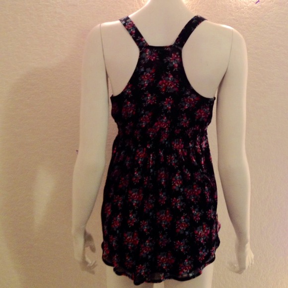 Express Top - Picture 2 of 4