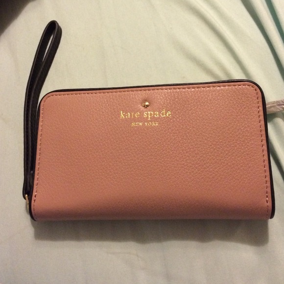 100% authentic KATE SPADE medium wristlet