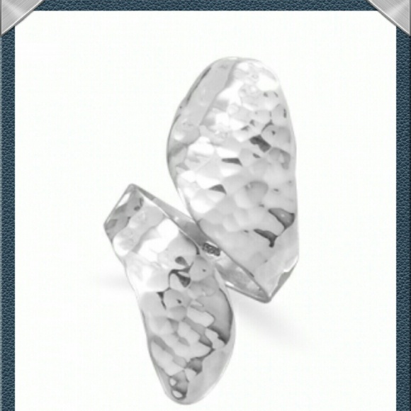 Jewelry - Sterling silver hammered ring ( Sale !! )