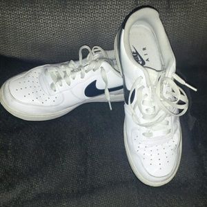 Retro Nike Air Tennis Shoes