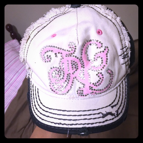 TRUE RELIGION HAT & HOLLISTER SWEAT SUIT BUNDLE!