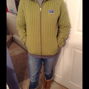 SOLD!! Extra picture of Patagonia sweater jacket