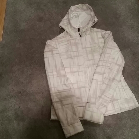 Columbia Cream and Tan Jacket
