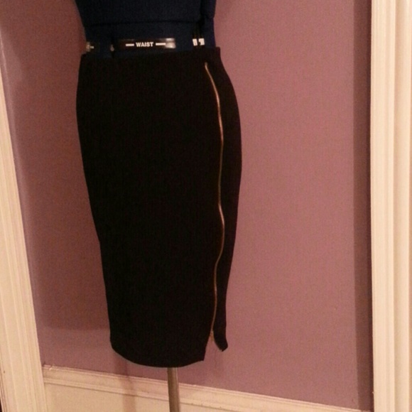 Black Zipper pencil skirt