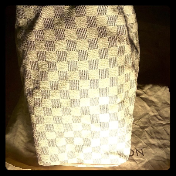 LOUIS VUITTON 30