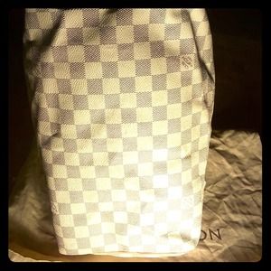 LOUIS VUITTON 30