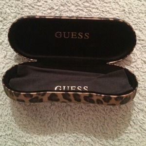 Guess eye glasses case and cleaning rag