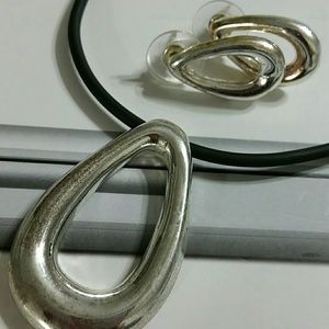 Cookie Lee Silvertone Necklace and Earrings set