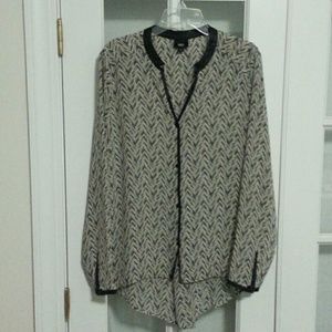 Mossimo shirt w/ tail