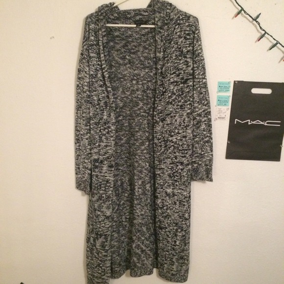 Black & White Marbled Long Hooded Sweater