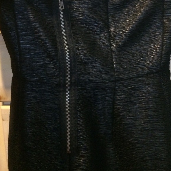 BCBG Generation black metallic strapless dress. - Picture 4 of 7