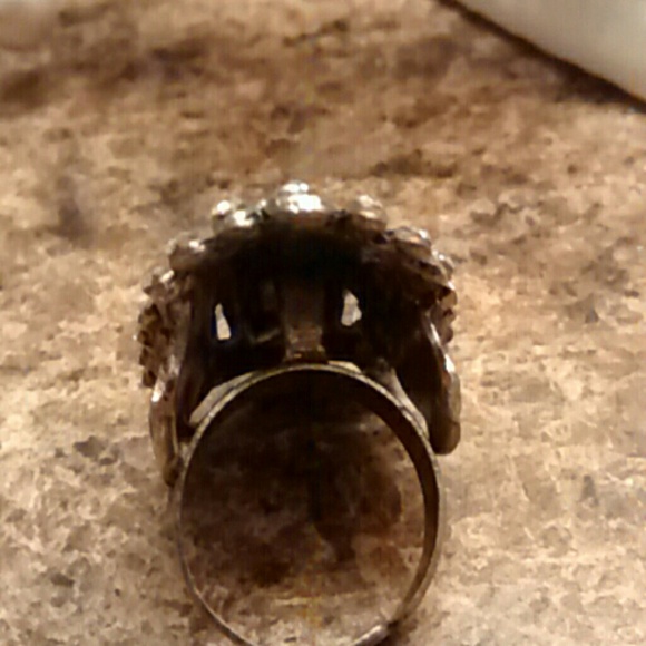 Cool ring!!!!! - Picture 3 of 4