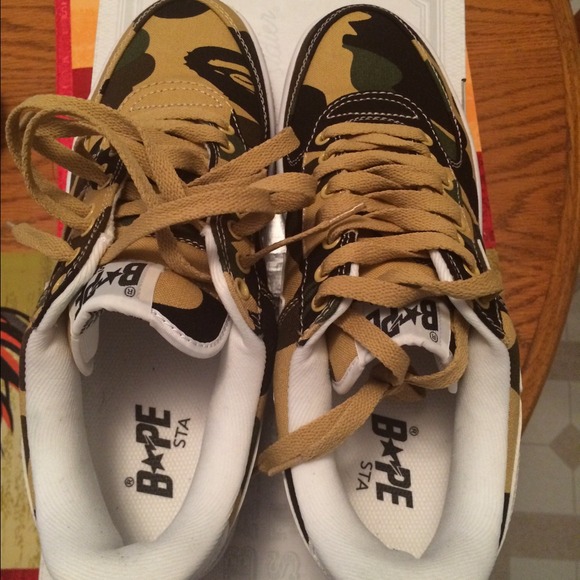 Yellow camo bapes - Picture 3 of 4