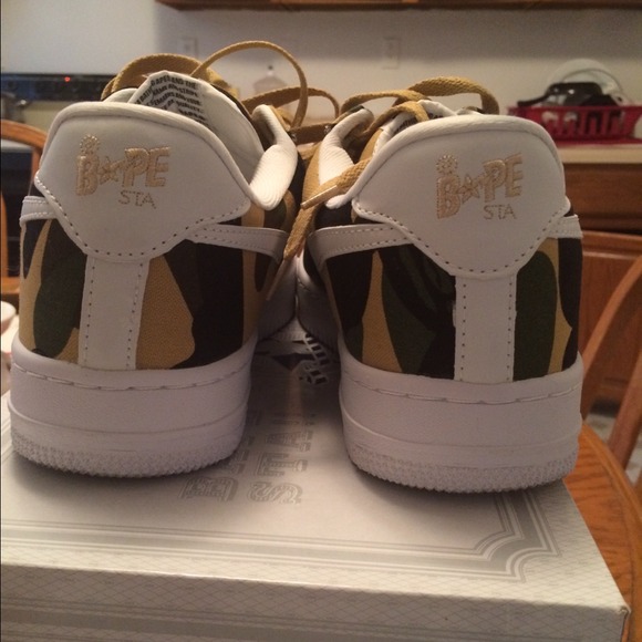 Yellow camo bapes - Picture 4 of 4