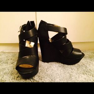 Black strapped wedges