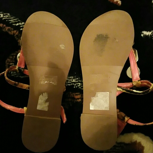 Gold Color Sandals - Picture 3 of 3