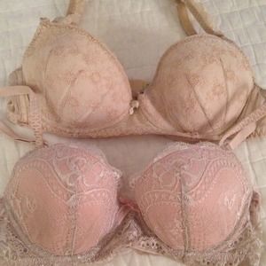 On hold! Bundle of Pretty Laces!! 🎀😍