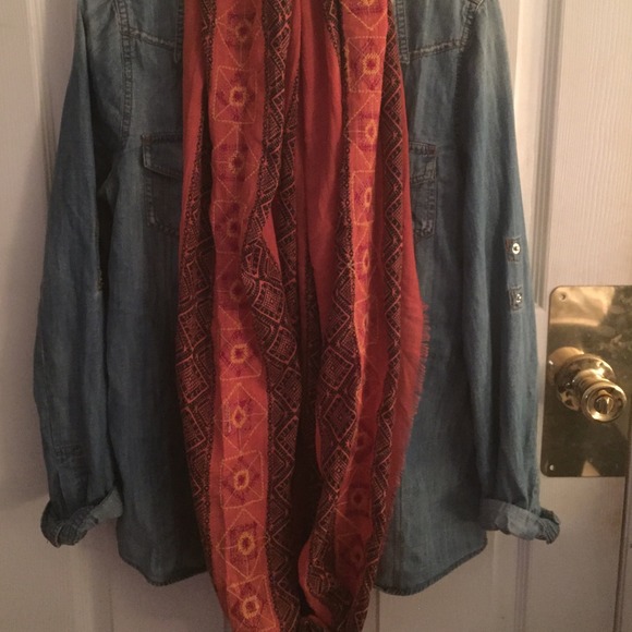 Adorable Infinity Scarf! - Picture 2 of 3