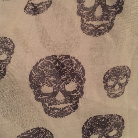 Sugar Skull Scarf! - Picture 2 of 3