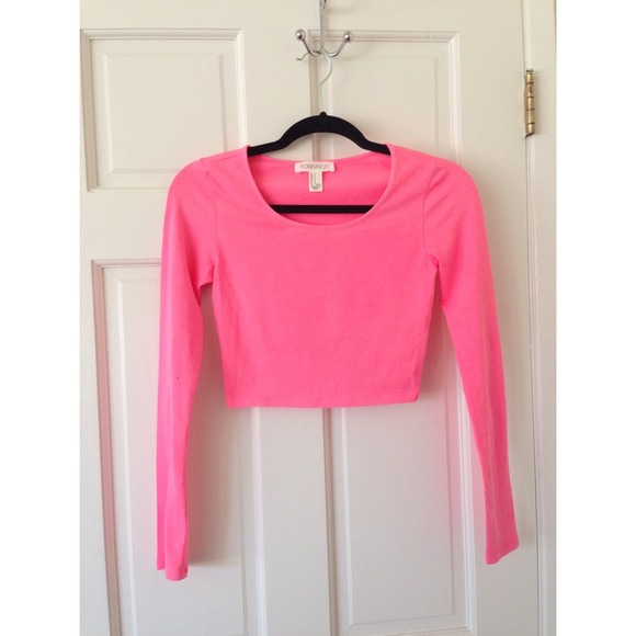 Forever 21 Tops - Forever 21 pink long sleeve crop top
