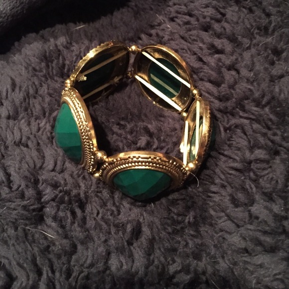 Bracelet