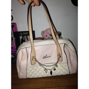 💕AUTHENTIC Guess 💕(Free Shoes)