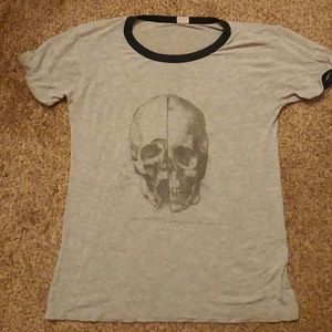 Brandy Melville skull tee