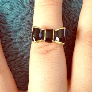 Kate spade!!! Black bow ring size 7!
