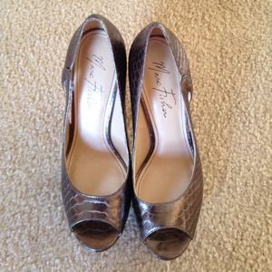 Marc Fisher Pumps