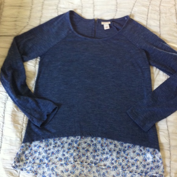 Adorable blue/ print long sleeve top