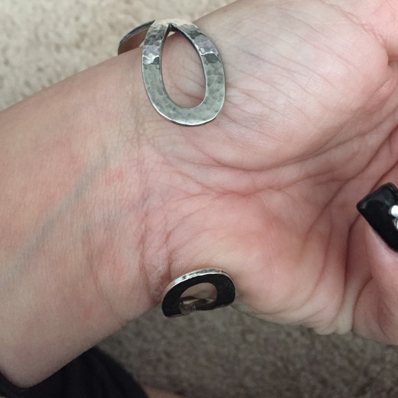 Silver heart bracelet - Picture 2 of 2