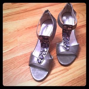 Style @ Co Pewter sandals
