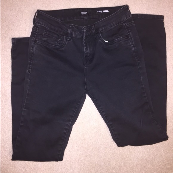 Black Skinny Kensie Jeans