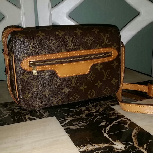 Authentic Louis Vuitton Monogram Saint-germain