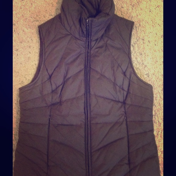 Kenneth Cole Reaction Down Puffy Vest