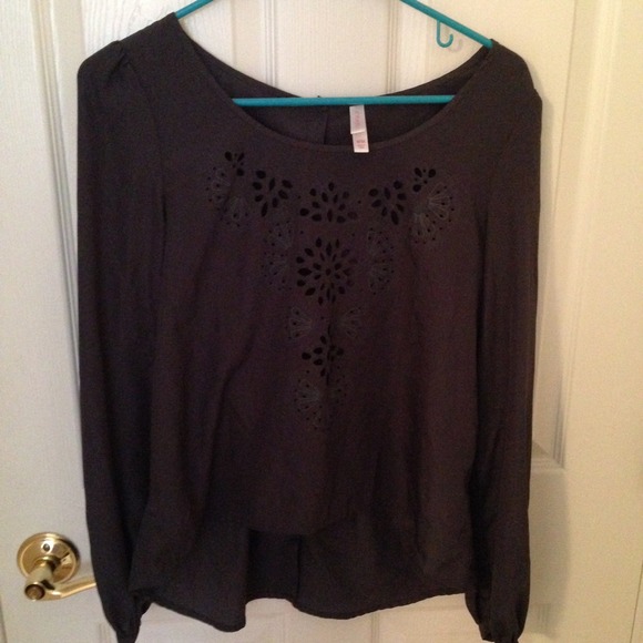 ***Grey long sleeve top