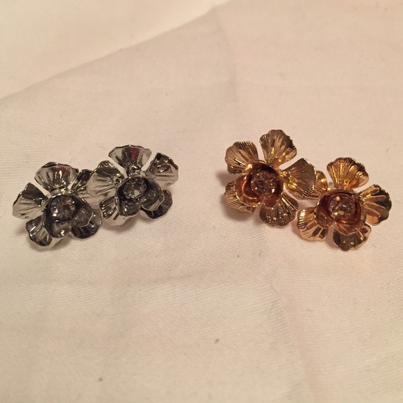 Flower Earrings - Picture 1 of 2