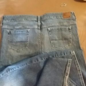 AE super cute low rise jeans!