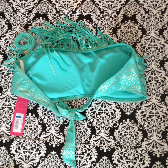 SOLD. Bikini top. - Picture 3 of 4