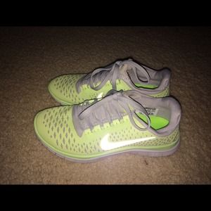 Nike womens running shoes