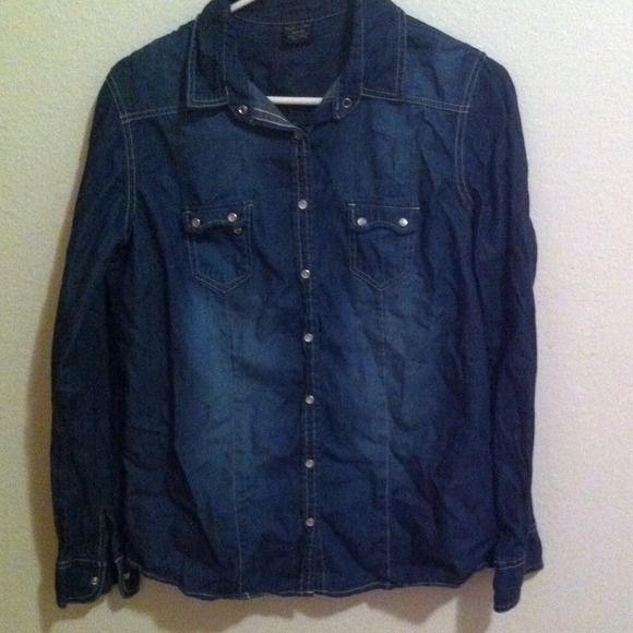 Jeans button up shirt - Picture 1 of 3