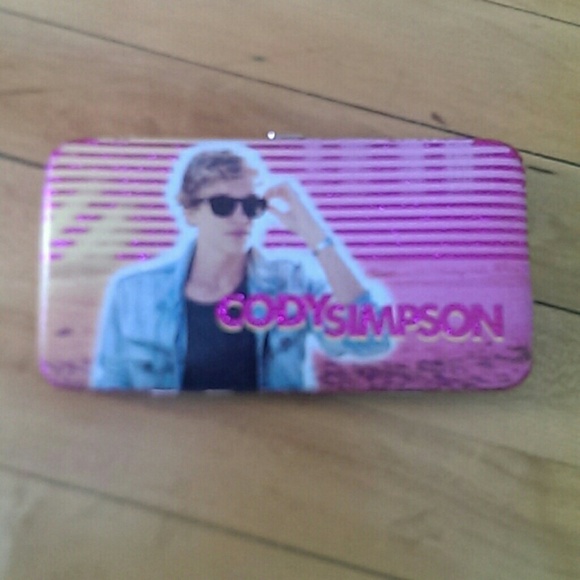 Cody Simpson wallet