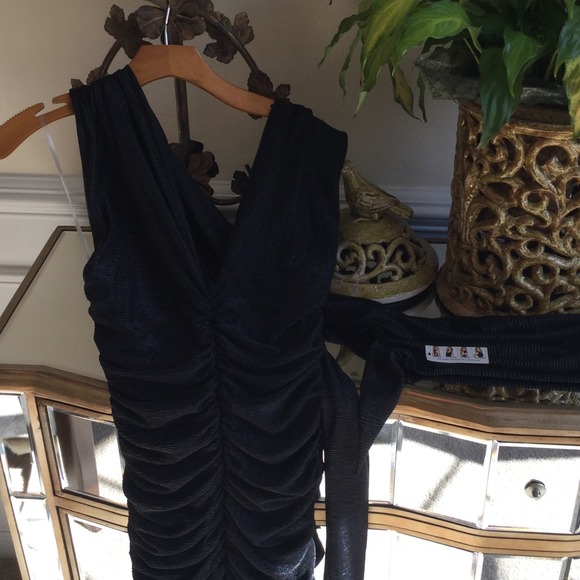 Multi-way black metallic top