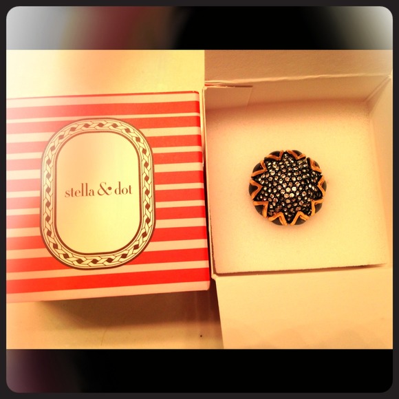 ⭐️NEW! Stella & Dot Starstruck Ring